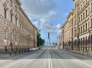 Есть только два варианта: сценарий «ничегонеделания» приведет Латвию к краху