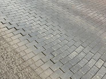 Liepājā slēgs satiksmi K. Zāles laukumā, lai novērstu defektus ceļa segumā