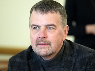 «Россия спокойная только тогда, когда у нее нет денег»: депутат Европарламента от Латвии