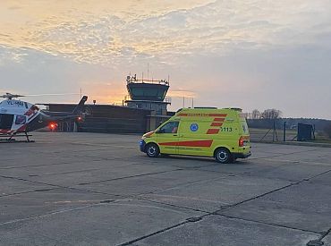 Ar Valsts robežsardzes helikopteru no reģionālās slimnīcas uz Rīgu nogādā donora sirdi