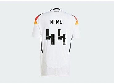 Слишком похоже на символ SS. Adidas запретила покупать футболки сборной Германии