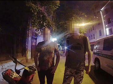 Да еще и с пассажиром: в Риге задержали пьяного велосипедиста