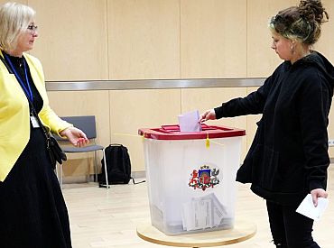 К 16:00 на выборах в ЕП проголосовало более трети избирателей — неплохой показатель