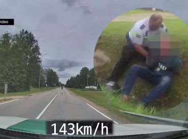 Балдонские каскадеры: пьяного мотоциклиста на скорости 143 км в час столкнули с дороги