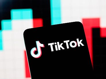 TikTok заблокировал десятки пропагандистских аккаунтов России