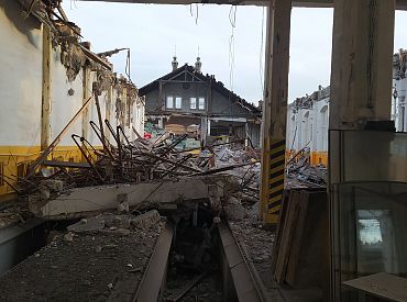 «Что не разрушил пожар и две войны, то уничтожило Rīgas satiksme». Безжалостная реконструкция депо в Риге (ФОТО)
