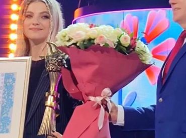 Латвийская певица на фестивале Лукашенко получила диплом «Славянская надежда». Журналисты обратились в СГБ