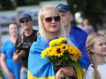 Ukrainas Neatkarības dienā ukraiņi pateicas par atbalstu cīņā par brīvību