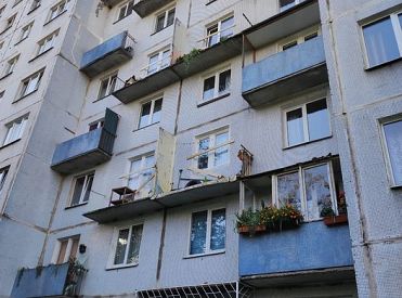 «Взорву дом!» В Иманте сосед держит в страхе подъезд. Или Яниса оговорили?