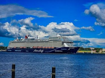 Rīgas ostā pirmo reizi ienāks jaunuzbūvētais kruīzu laineris «Mein Schiff 7»