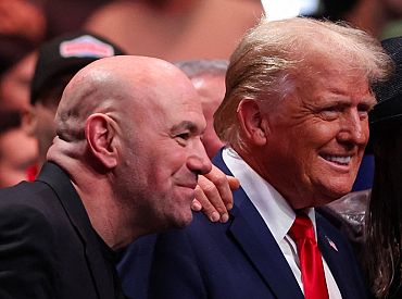 Напуганный Третьей мировой Джо Роган обматерил Зеленского. Ему ответил Кличко и другие украинцы
