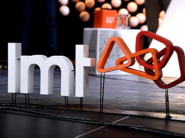 Максимально секретно: правительство близко к выкупу LMT и “Tet” у шведов