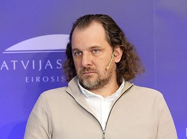 Андрис Бите: сейчас политики закрывают глаза и занимаются ерундой