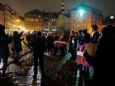 «Один язык — одно государство»: в Риге прошел пикет против русского языка (ФОТО)