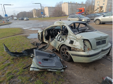 «Наш район превращают в свалку? Куда смотрит мэр?» Рижане в претензии к городским властям