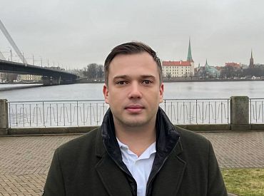 Андрей Козлов: русскоязычные никогда не оскорбляли памятник Свободы, как это сделали сегодня иностранные фанаты