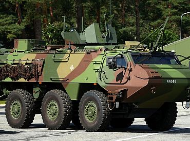 Latvija piegādās Ukrainai «Patria» bruņutransportierus