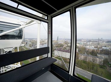 В Риге открылось колесо обозрения: посмотрите, что с него можно увидеть (ФОТО)