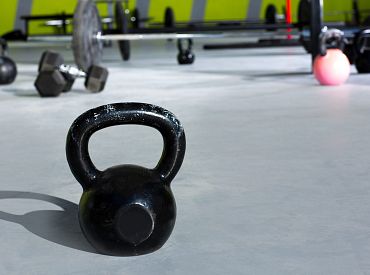 В Даугаве обнаружено тело мужчины: к рукам были привязаны гири