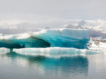 Дар природы Исландии: родниковая вода добытая из под ледника