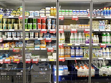 «Больше тянуть нельзя»: как в Латвии готовятся снизить цены на продукты
