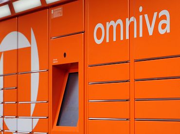 Их в щель просунули: Omniva не разрешала помещать в свои пакоматы политические листовки