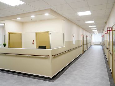 «Ваше отношение просто жестоко!» Дочь не смогла узнать состояние здоровья матери в больнице. Почему?