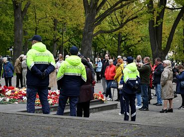 Отчет полиции о 9 мая: штрафовали за пионерские значки и бело-красно-синие цветы
