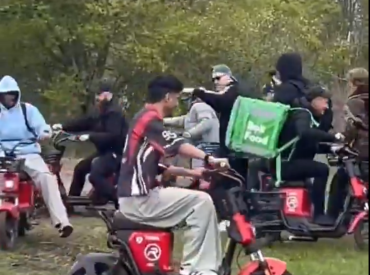 «В Зиепниеккалнсе своя атмосфера»: в соцсетях появился странный ролик (ВИДЕО)