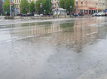 Дожди идут третий день: Рига уже «поплыла»? (ФОТО)