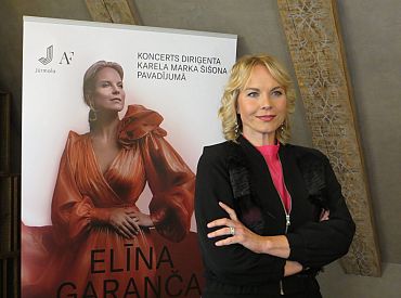 Elīna Garanča Jūrmalā – ar vīru, draugiem un Štrausu 