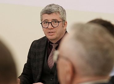За год зарплата чиновника выросла на 18 тыс. евро: как улучшается благосостояние в Минздраве