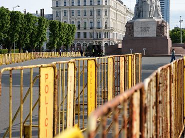 Из соображений безопасности: во время «Евробаскета» памятник Свободы обнесут забором