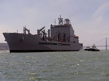 Полный назад: ВМС США переименуют корабль, названный в честь Харви Милка, гея и борца за права ЛГБТ