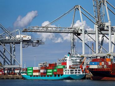 FT: Крупнейший порт ЕС готовится на случай войны с Россией