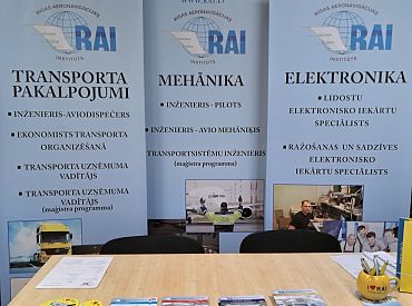 Кому работу? Рижский институт аэронавтики ищет ректора