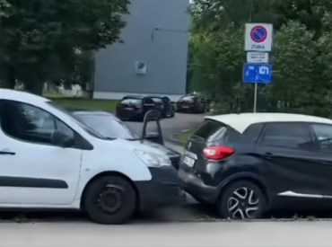 Протаранил в Риге 2 машины и сбежал: розыск полиции (ВИДЕО 18+)