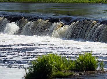 Жёлтое предупреждение: уровень воды в реках Курземе поднялся на 2 метра
