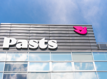 Автора! Клиентов повеселил новый слоган латвийской почты