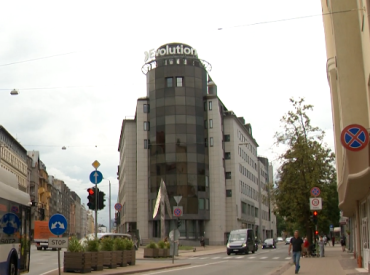 «Клопы кусают в прямом эфире»: в Evolution Latvia разгорается санитарный скандал