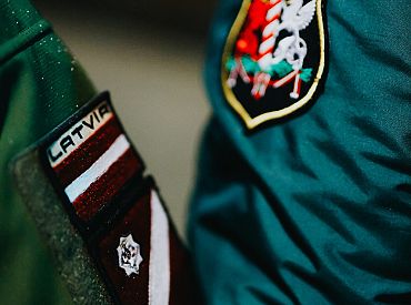 Два ланкийца пытались ввезти в Латвию четырех бангладешцев по пакистанским паспортам