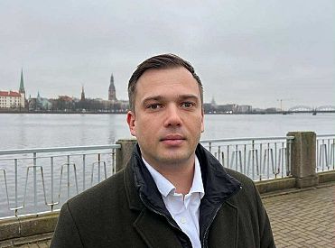 Андрей Козлов: врачи без денег, школы без денег, но AirBaltic получает миллионы!