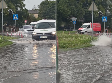 Столица ушла под воду: Рижская дума просит сообщать о затопленных улицах. ФОТО и ТЕЛЕФОН