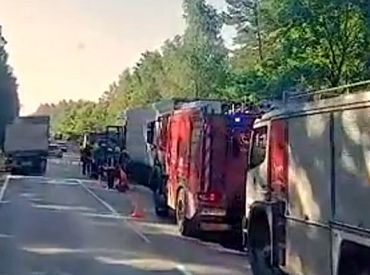 Тяжелое ДТП на Рижской объездной дороге: спасатели ликвидируют последствия аварии (ВИДЕО)