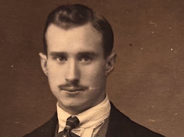 Трагическая история: британская звезда узнала о предках из Латвии