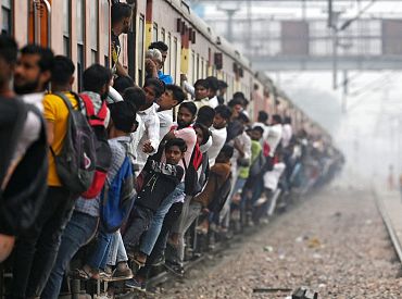 Латыши так зациклены на русских, что не против, чтобы их самих заместили индийцы: Pietiek