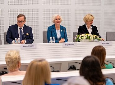 Банкиры: нельзя так много занимать. Депутаты ссылались на угрозы и расходы