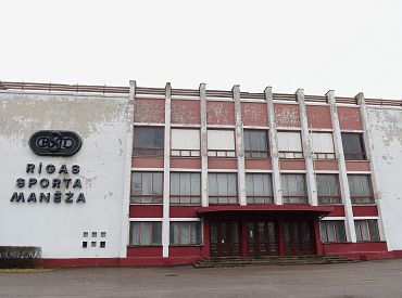 Пожар в Рижском спортивном манеже потребовал эвакуации