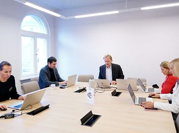 Bijušajiem SEPLP locekļiem Eglītim un Siksnim atlaišanas pabalstos kopumā plānots izmaksāt 40 000 eiro