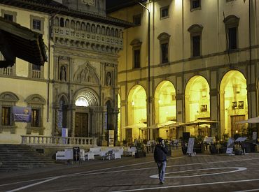 «Неаполь мёртв»: как туризм убивает итальянские города и вредит жителям